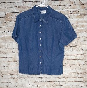 Central Falls Women's Button Down Shirt Size Large